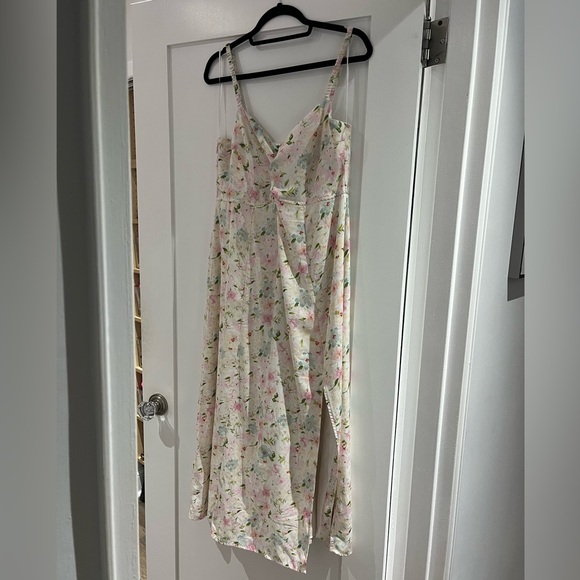 Abercrombie & Fitch Dresses & Skirts - A&F Flowered Maxi Dress
